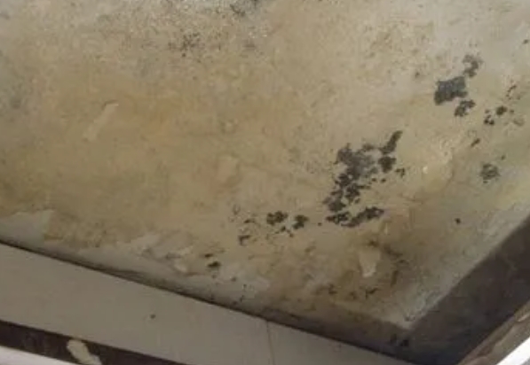 秭归阳台漏水维修公司分享下秭归卫生间渗水维修需要注意哪些问题。